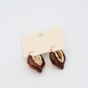 Amber Wave Drop Earrings with warm amber resin and flowing gold-plated accents.