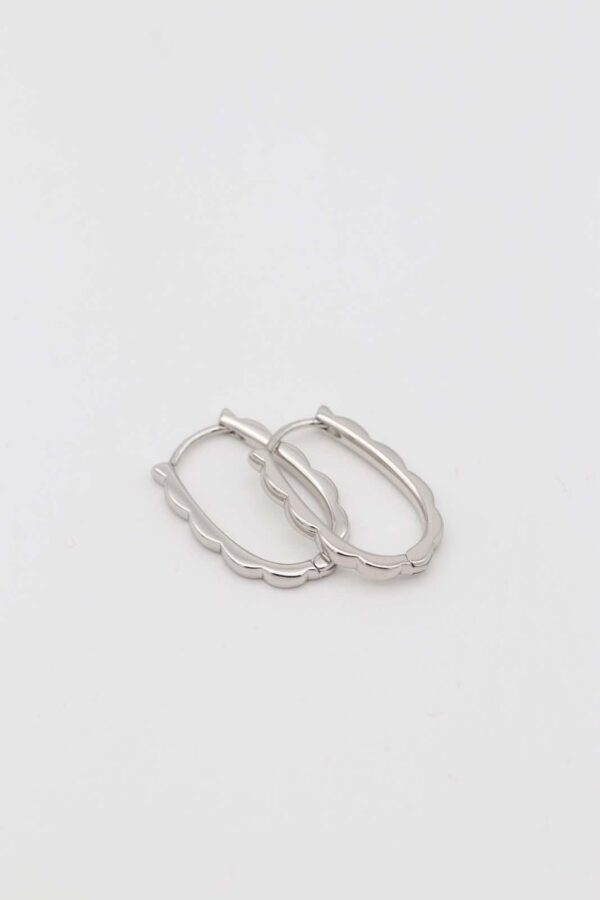 Elegant silver scalloped hoop earrings