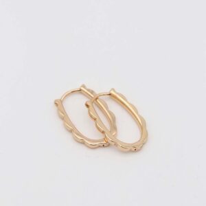 Chic gold scalloped hoop earrings