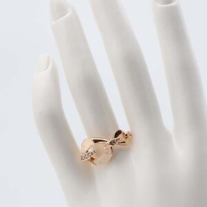 Gold linked heart ring with cubic zirconia