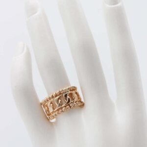 Gold chain-link statement ring